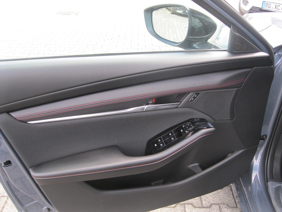 Mazda 3 2.0L e-SKYACTIV X 186ps Homura  