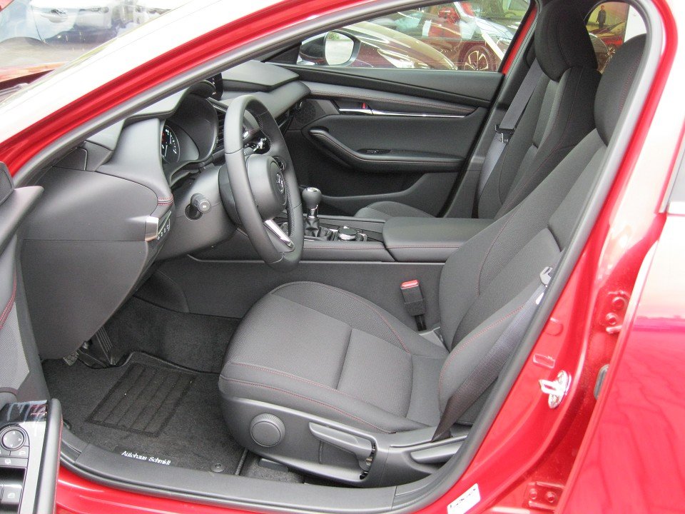 Mazda 3 2.0L e-SKYACTIV  