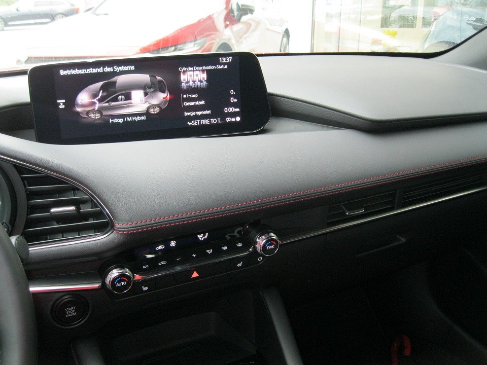 Mazda 3 2.0L e-SKYACTIV  