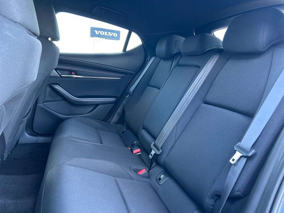 Mazda 3 2.5L e-SKYACTIV G 140ps  