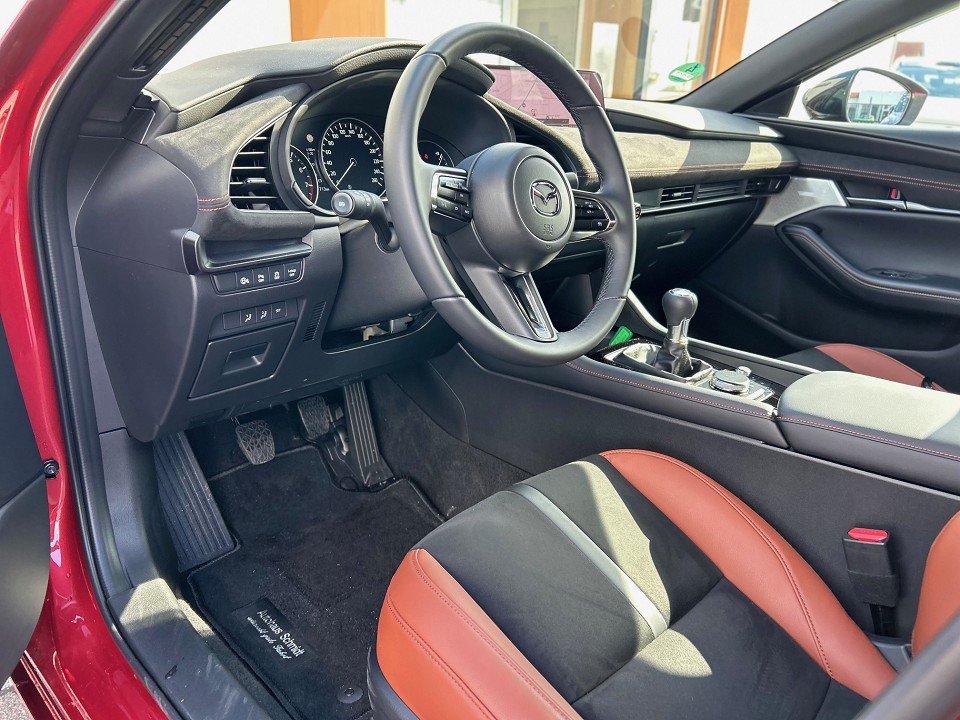 Mazda 3 2.5L e-SKYACTIV G 140ps  