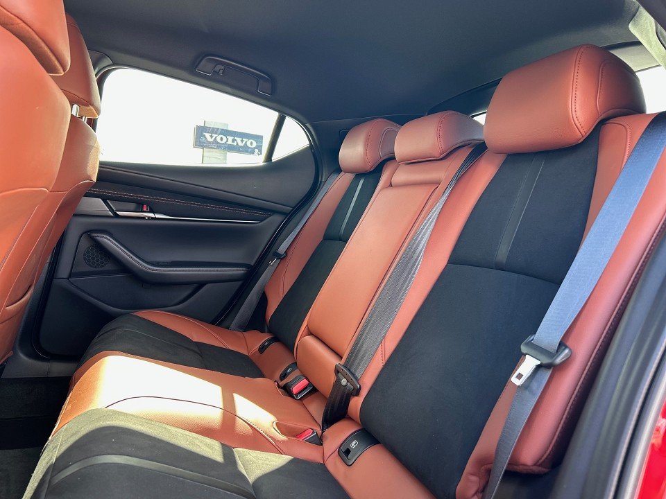 Mazda 3 2.5L e-SKYACTIV G 140ps  