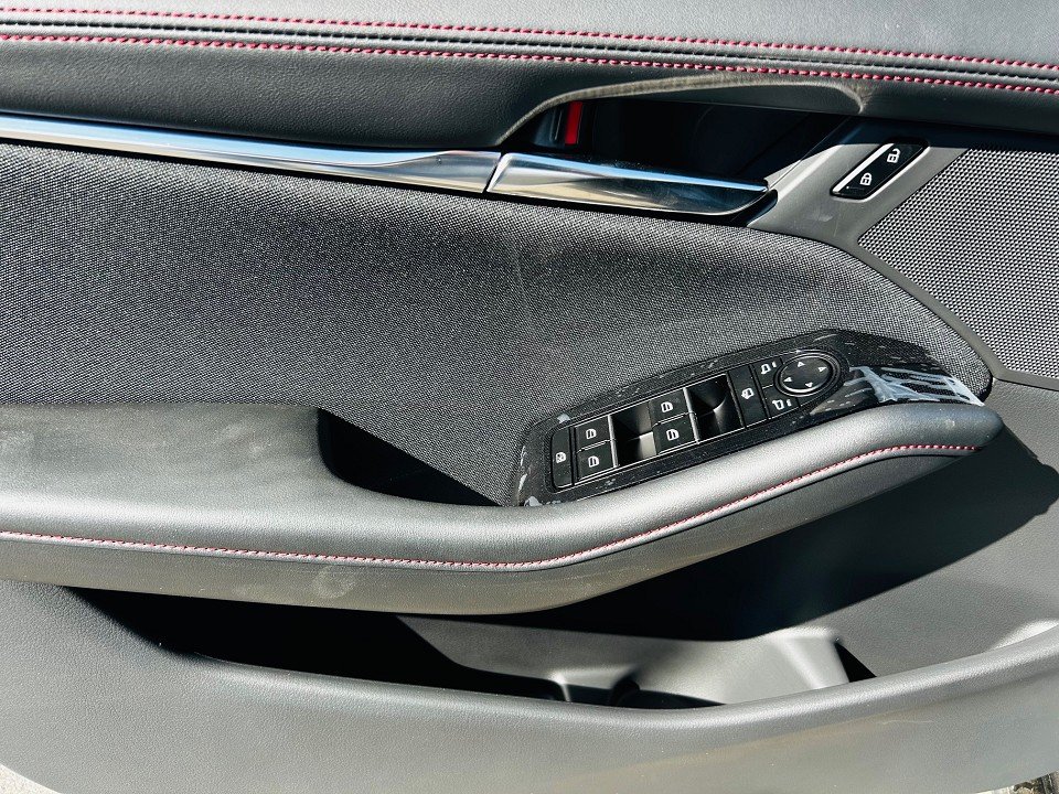 Mazda 3 2.5L e-SKYACTIV G 140ps  