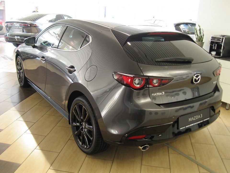 Mazda 3 2.5L e-SKYACTIV G 140ps  