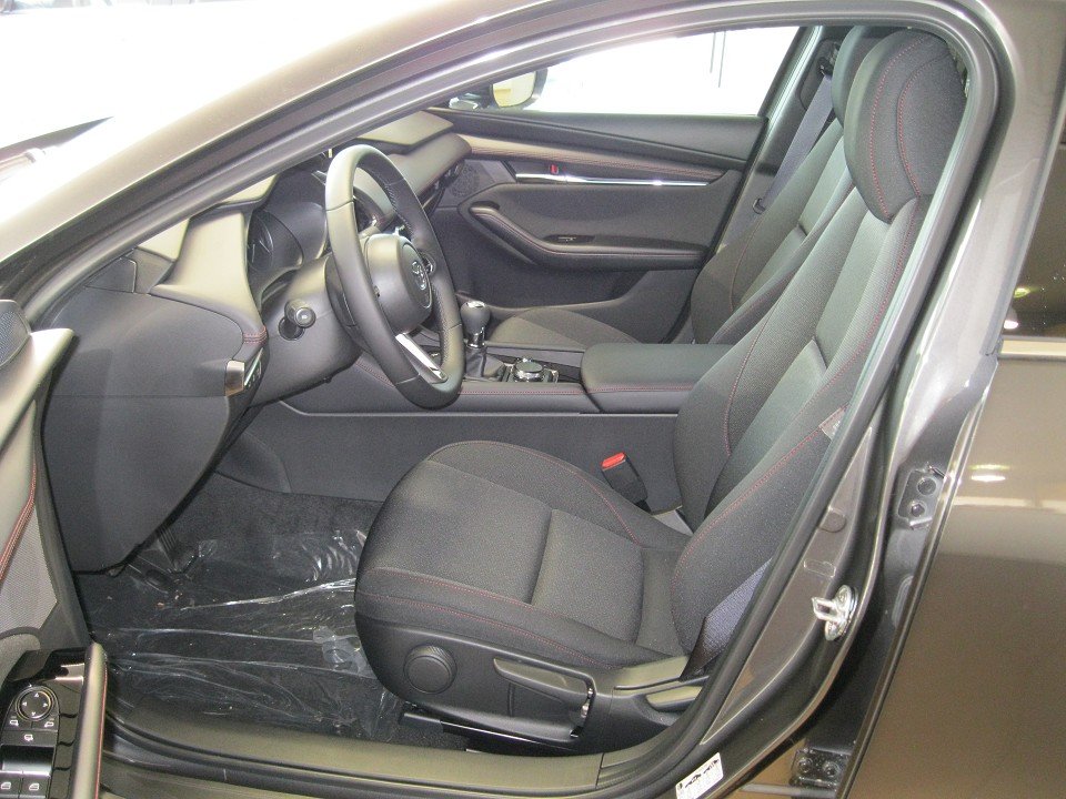 Mazda 3 2.5L e-SKYACTIV G 140ps  