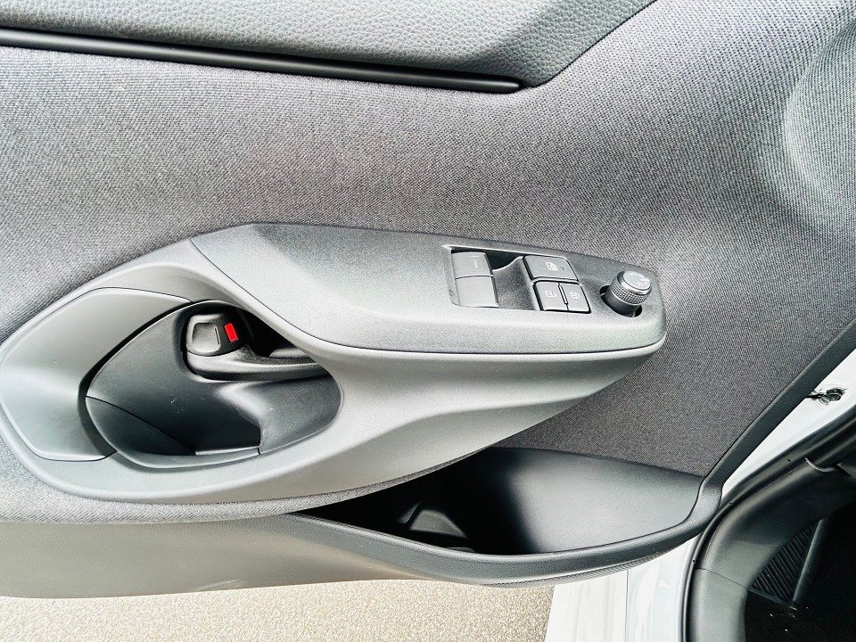 Mazda 2 Hybrid 1.5L Hybrid VVT-i  