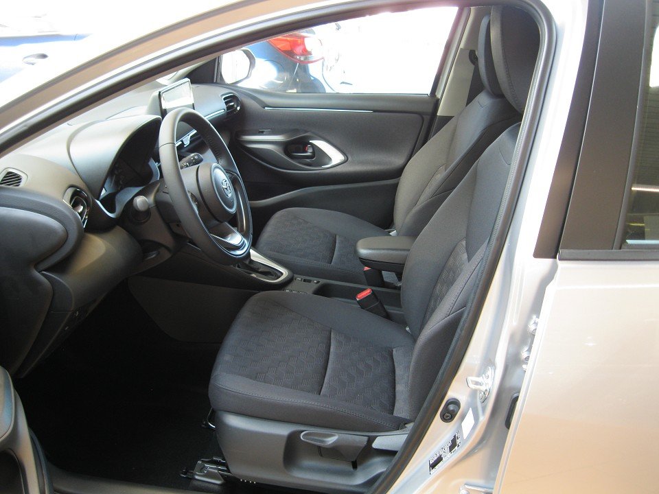Mazda 2 Hybrid 1.5L Hybrid VVT-i  