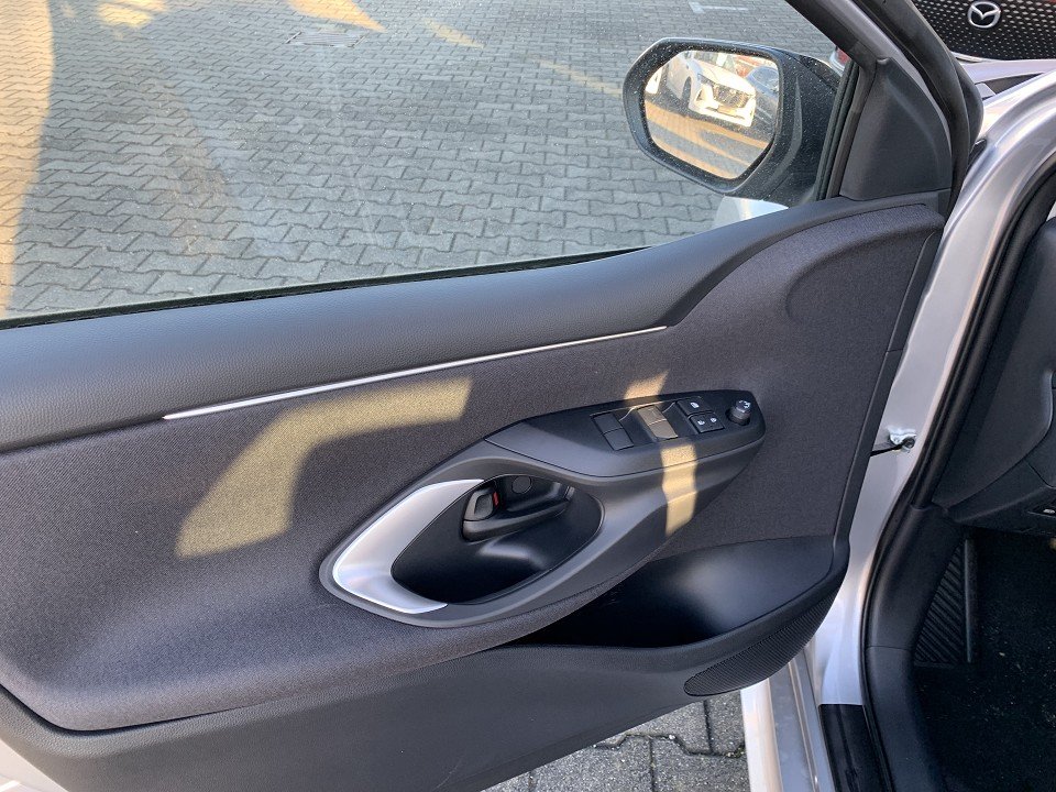 Mazda 2 Hybrid 1.5L Hybrid VVT-i  