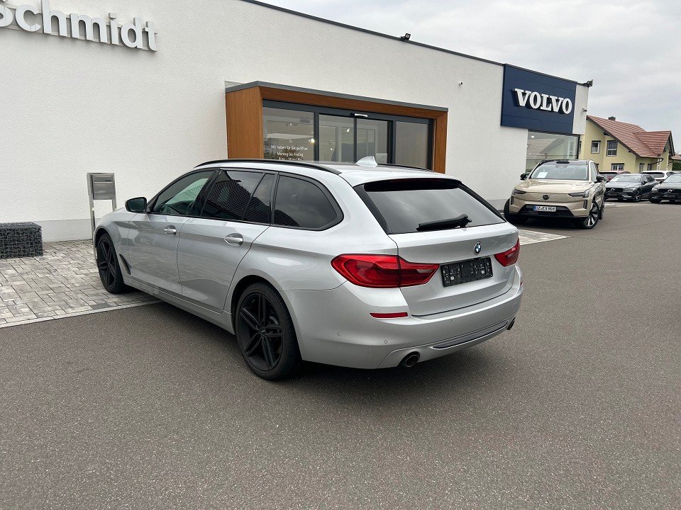 BMW Baureihe 5 Touring 530 d xDrive Sport Line  