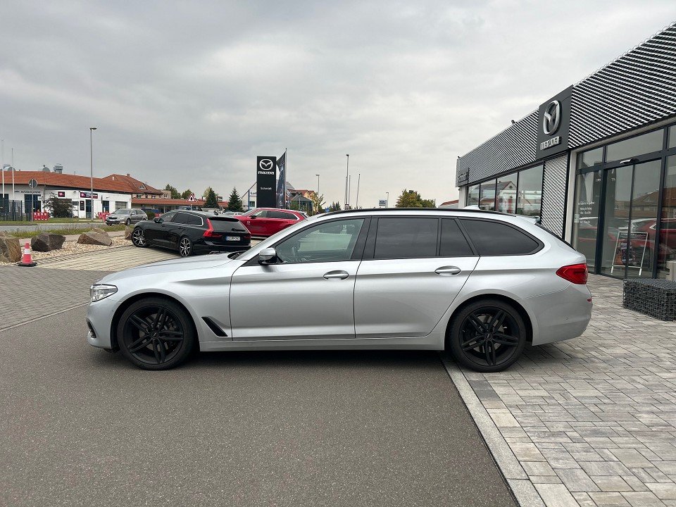BMW Baureihe 5 Touring 530 d xDrive Sport Line  
