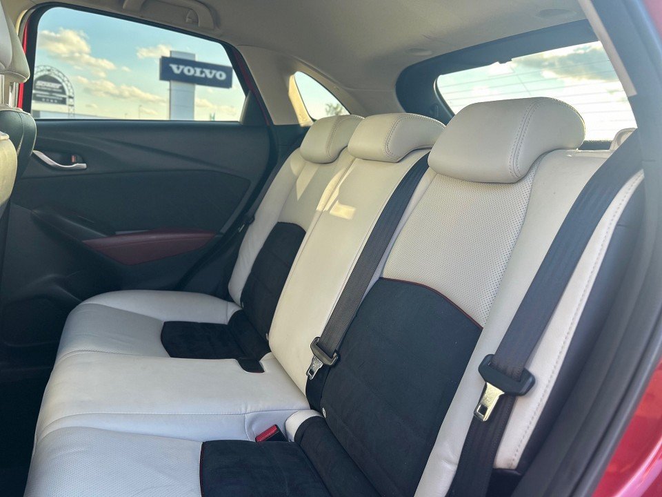 Mazda CX-3 SKYACTIV-G 120 FWD 88 kW (120 PS) Top-Ausstattg, Leder weiß uvm.  