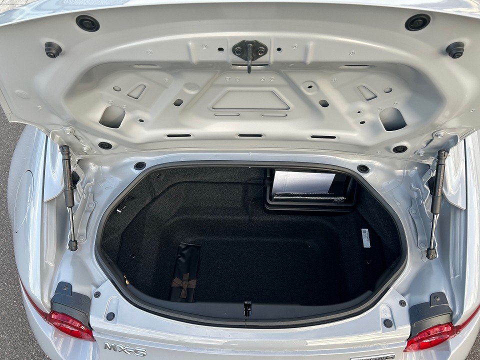 Mazda MX-5 1.5L SKYACTIV-G (132 hp)  