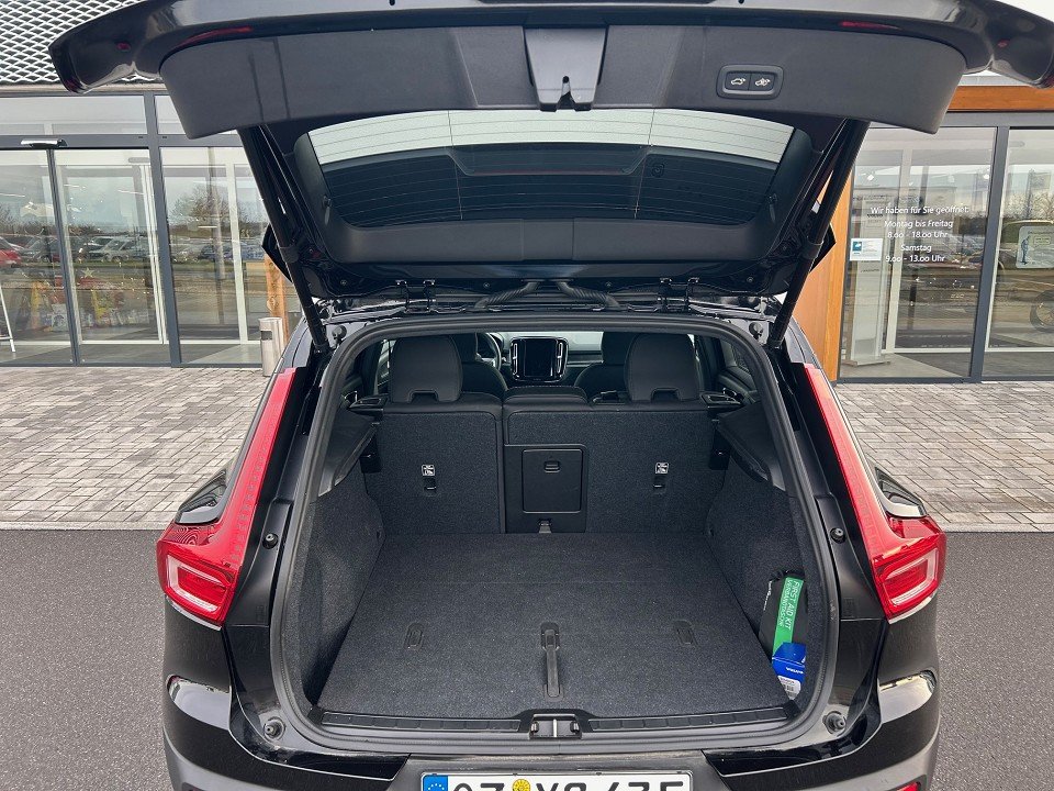 Volvo EX40 Ultra Performance Black Edition Twin Motor Performance AWD Ultra Black Edition  