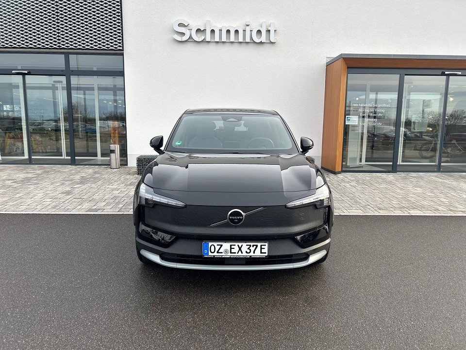 Volvo EX30 Cross Country Ultra Twin Motor EX30 Cross Country Ultra Twin Motor  