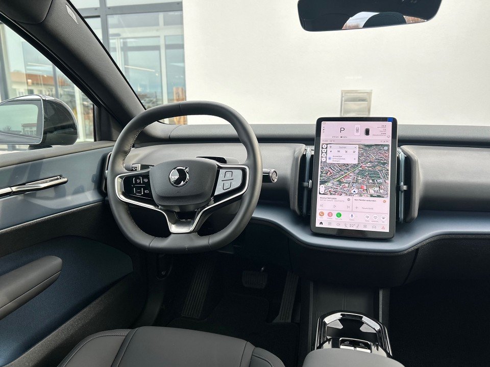 Volvo EX30 Cross Country Ultra Twin Motor EX30 Cross Country Ultra Twin Motor  