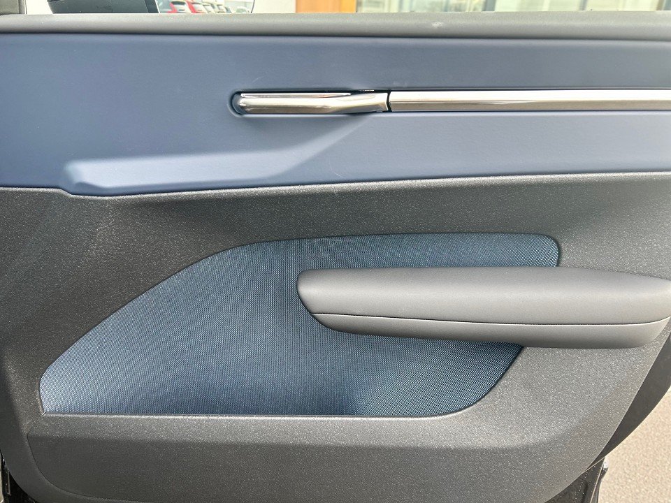 Volvo EX30 Cross Country Ultra Twin Motor EX30 Cross Country Ultra Twin Motor  