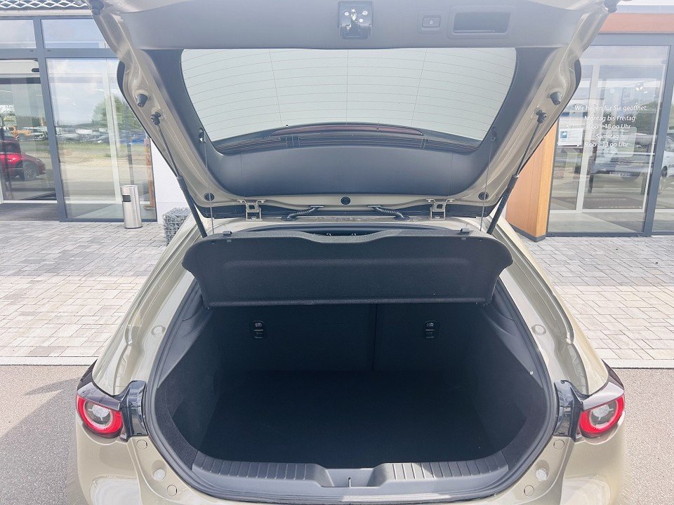 Mazda 3 2.5L e-SKYACTIV G 140ps