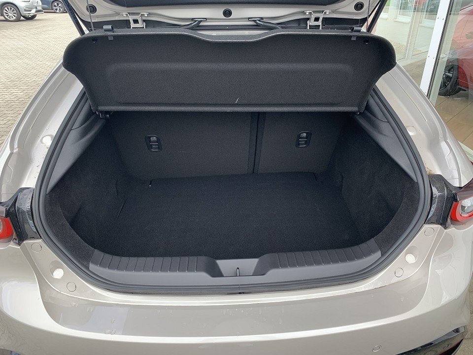 Mazda 3 2.5L e-SKYACTIV G 140ps