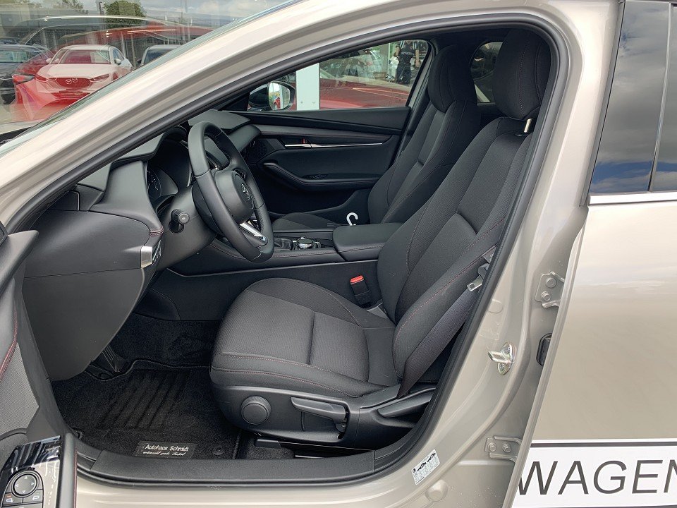 Mazda 3 2.5L e-SKYACTIV G 140ps