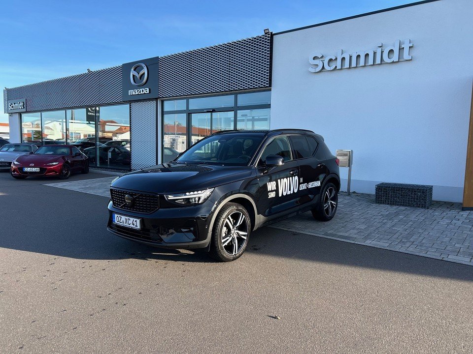 Volvo XC40 B4 Ultra Black Edition XC40 B4 Ultra Black Edition  