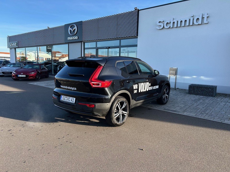 Volvo XC40 B4 Ultra Black Edition XC40 B4 Ultra Black Edition  