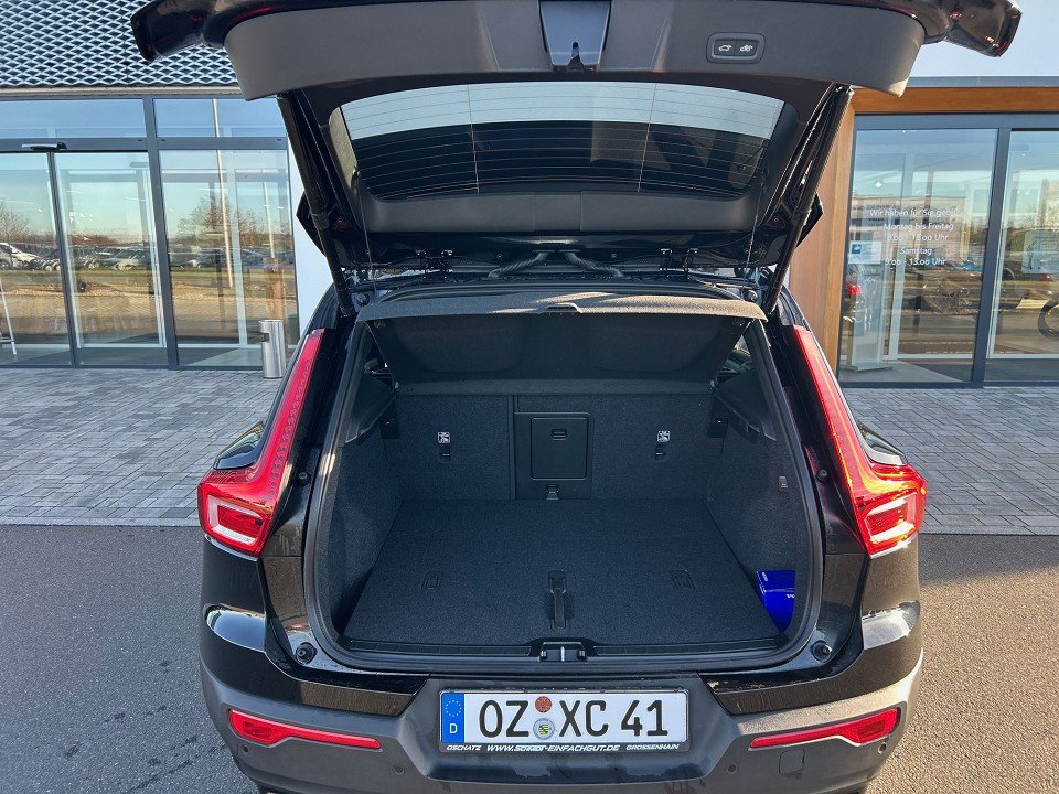 Volvo XC40 B4 Ultra Black Edition XC40 B4 Ultra Black Edition  