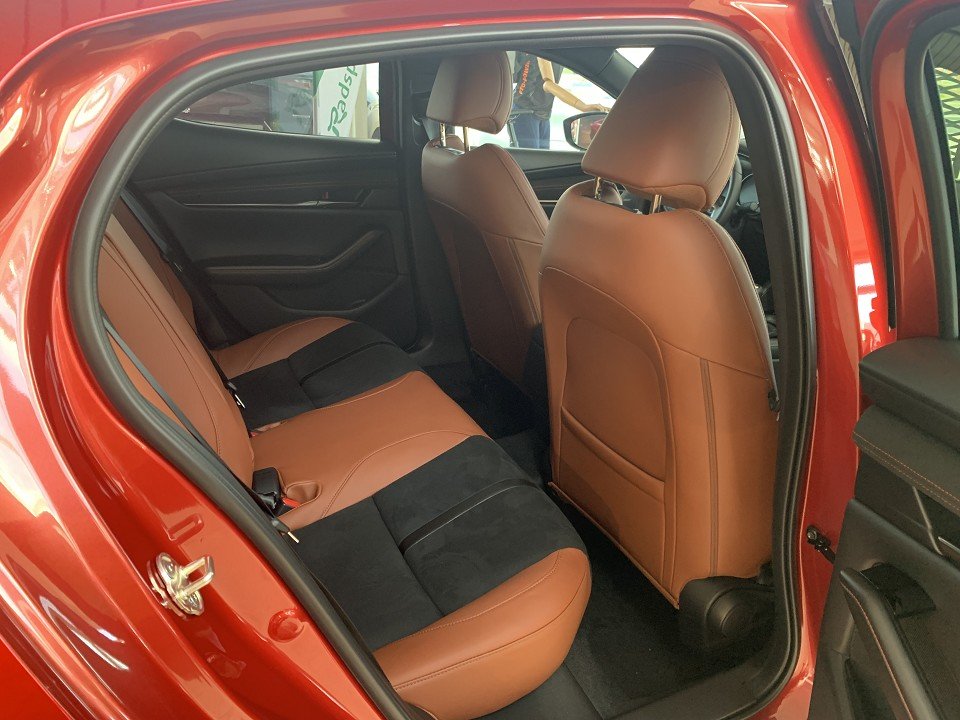 Mazda 3 2.5L e-SKYACTIV G 140ps