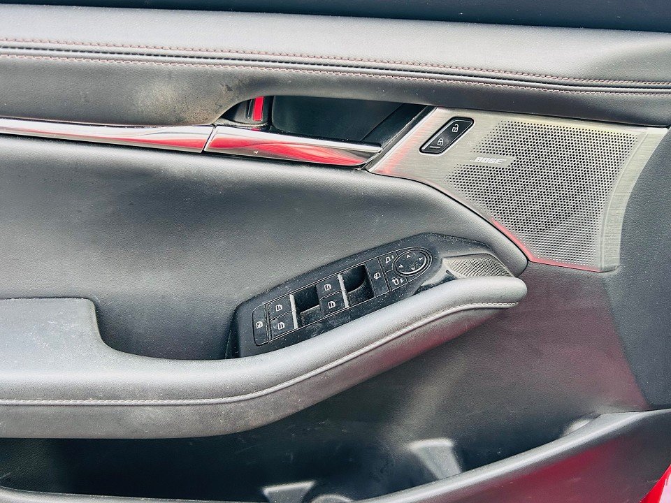 Mazda 3 SKYACTIV-G 2.0 M Hybrid Selection  