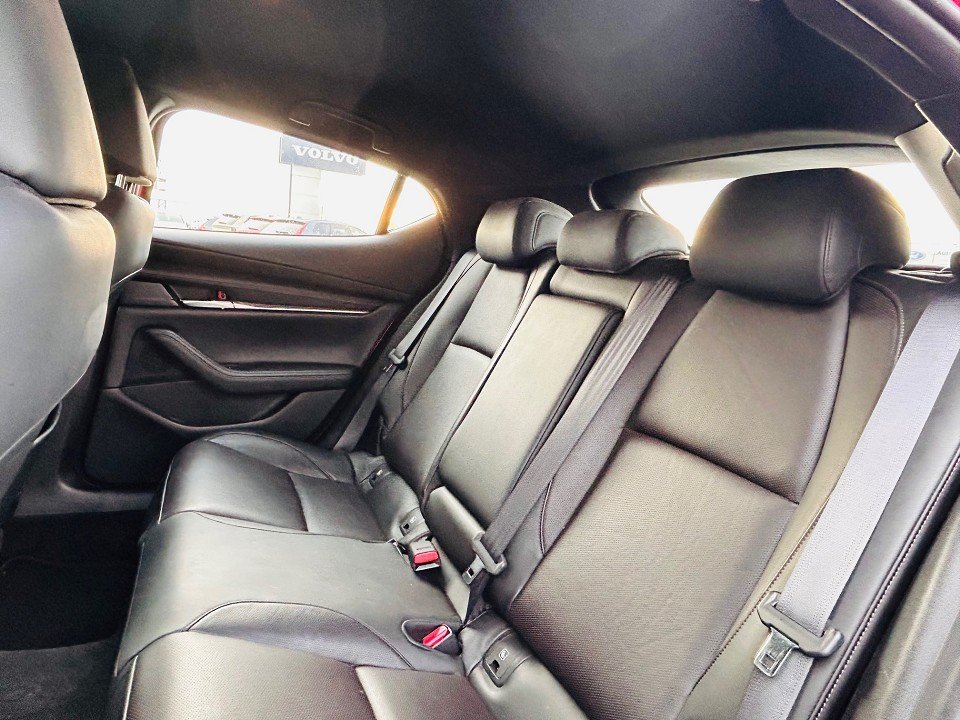 Mazda 3 SKYACTIV-G 2.0 M Hybrid Selection  