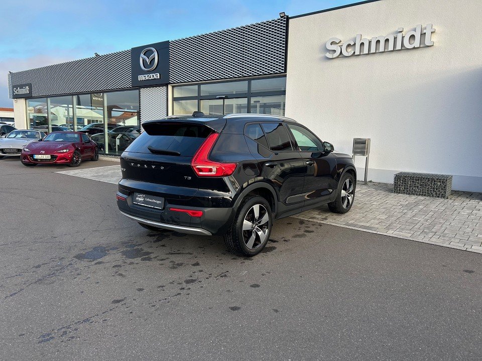 Volvo XC40T3 Momentum Pro Momentum Pro 2WD  