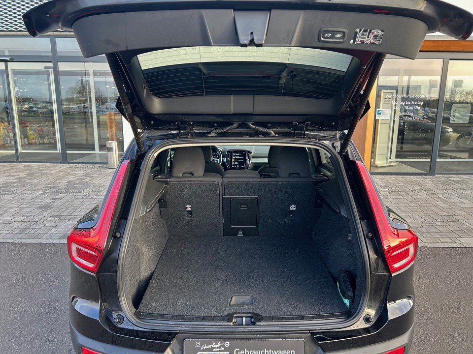 Volvo XC40T3 Momentum Pro Momentum Pro 2WD  