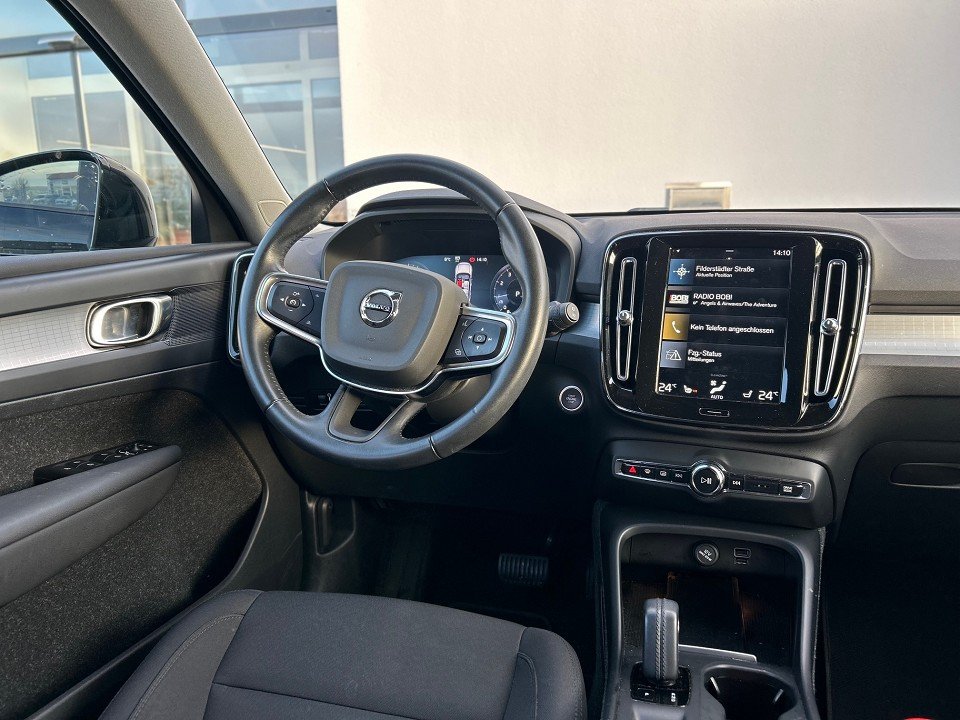 Volvo XC40T3 Momentum Pro Momentum Pro 2WD  