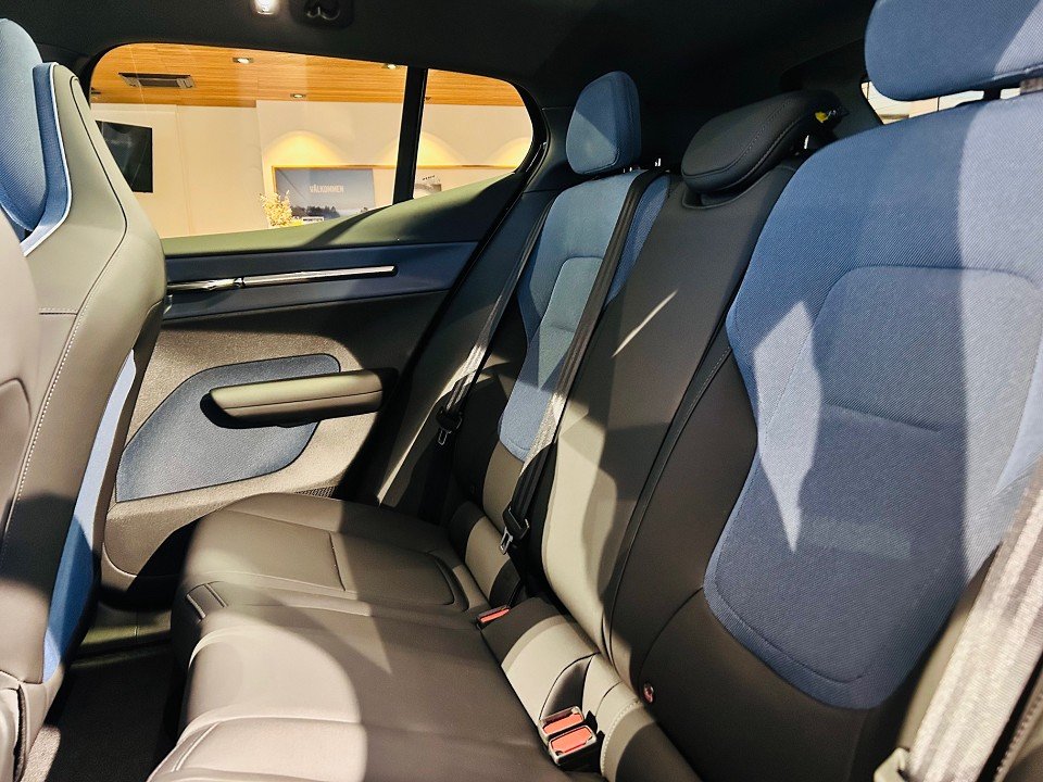 Volvo EX30 EX30 Single Motor Extended Range Ultra  