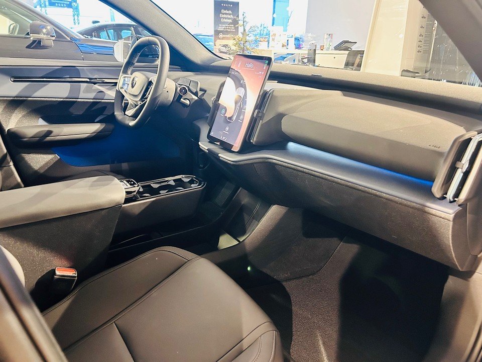 Volvo EX30 EX30 Single Motor Extended Range Ultra  