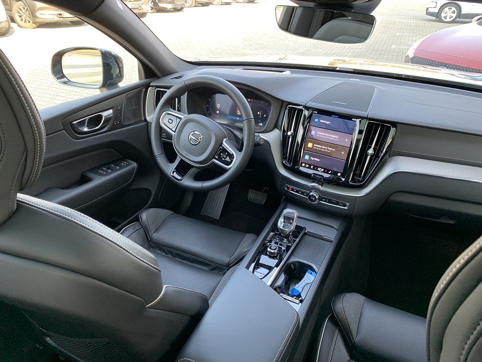 Volvo XC60 B5 AWD Ultra Dark Ultra Dark AWD  