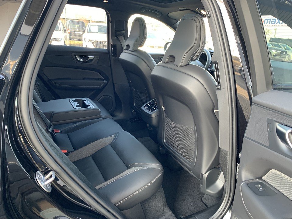 Volvo XC60 B5 AWD Ultra Dark Ultra Dark AWD  