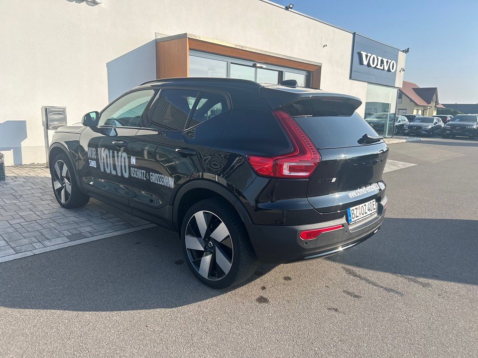 Volvo EX40 Extended Range Black Edition Plus 185 kW Single Motor Extended Range RWD Plus Black  