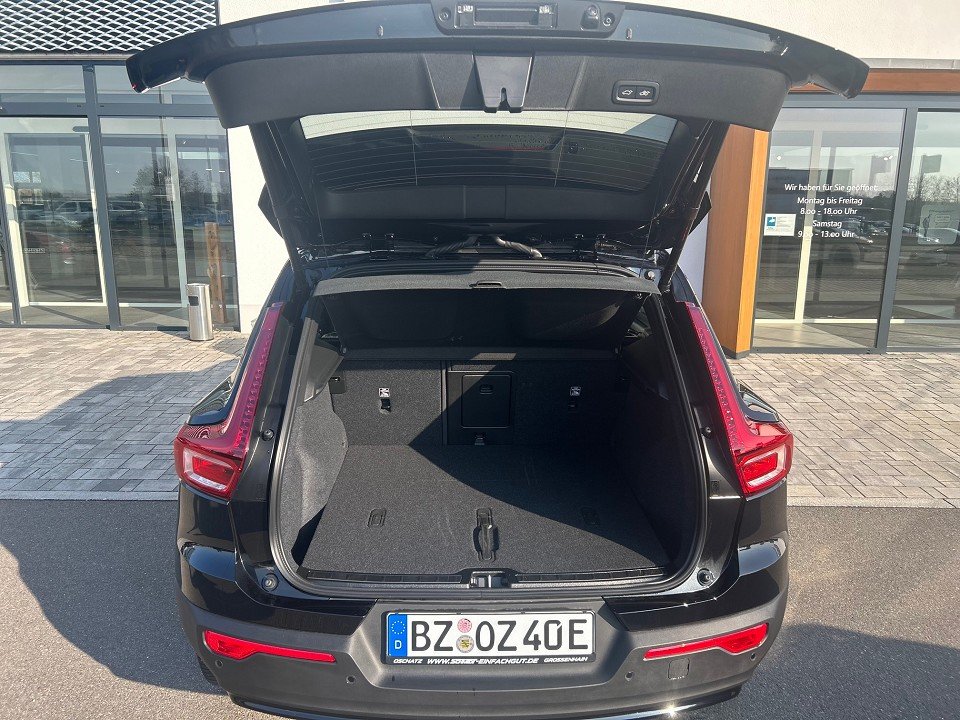 Volvo EX40 Extended Range Black Edition Plus 185 kW Single Motor Extended Range RWD Plus Black  