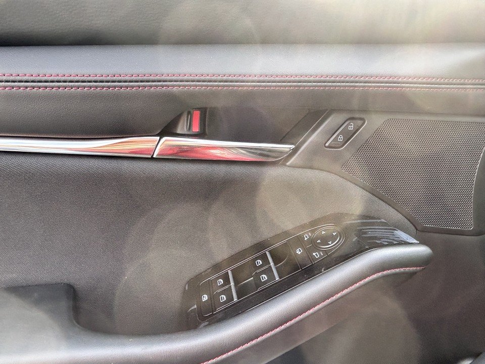 Mazda 3 2.5L e-SKYACTIV G 140ps
