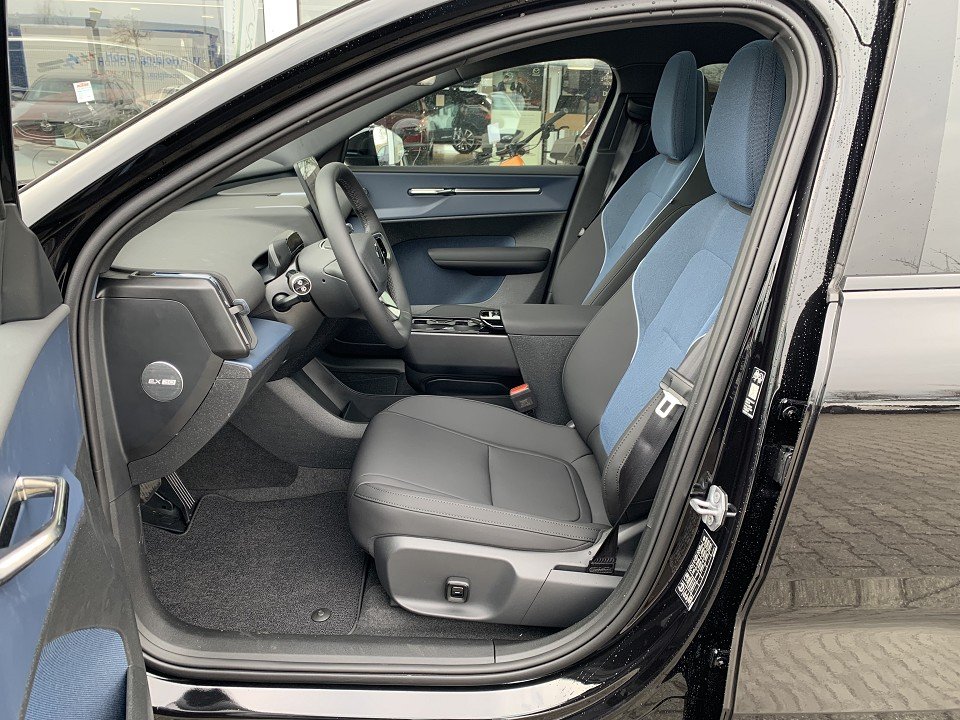 Volvo EX30 Twin Ultra Black Edition EX30 Twin Ultra Black Edition  
