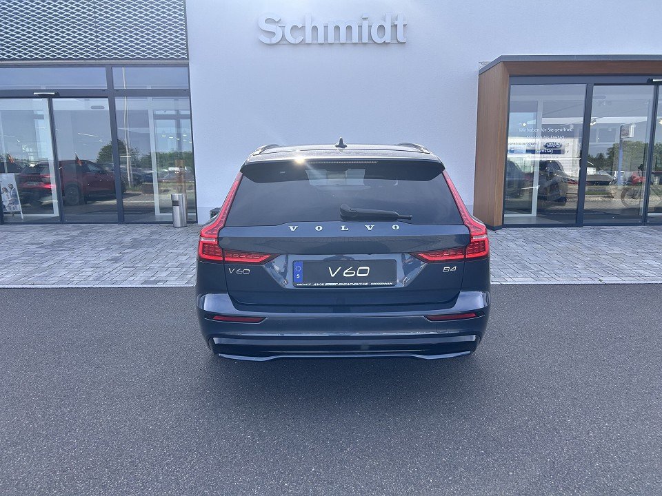 Volvo V60 B4 Ultra Dark Ultra Dark  