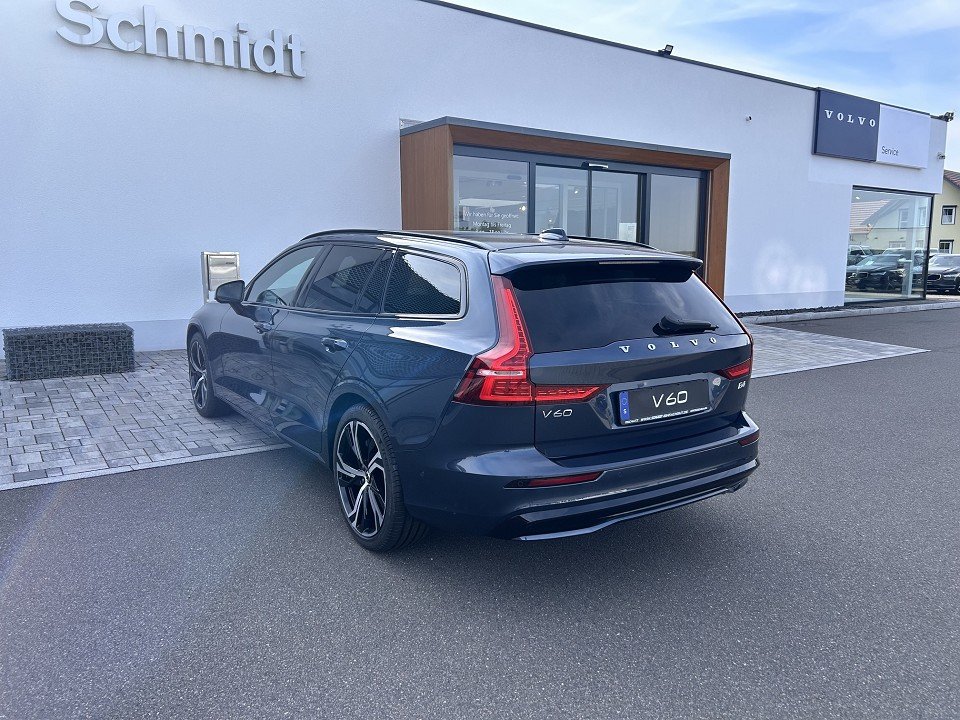 Volvo V60 B4 Ultra Dark Ultra Dark  