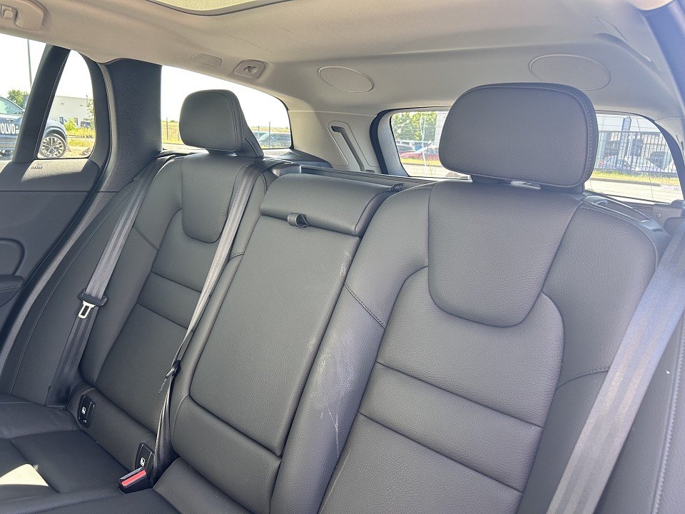 Volvo V60 T8 Recharge Plus Dark Plus Dark Recharge Plug-In Hybrid AWD