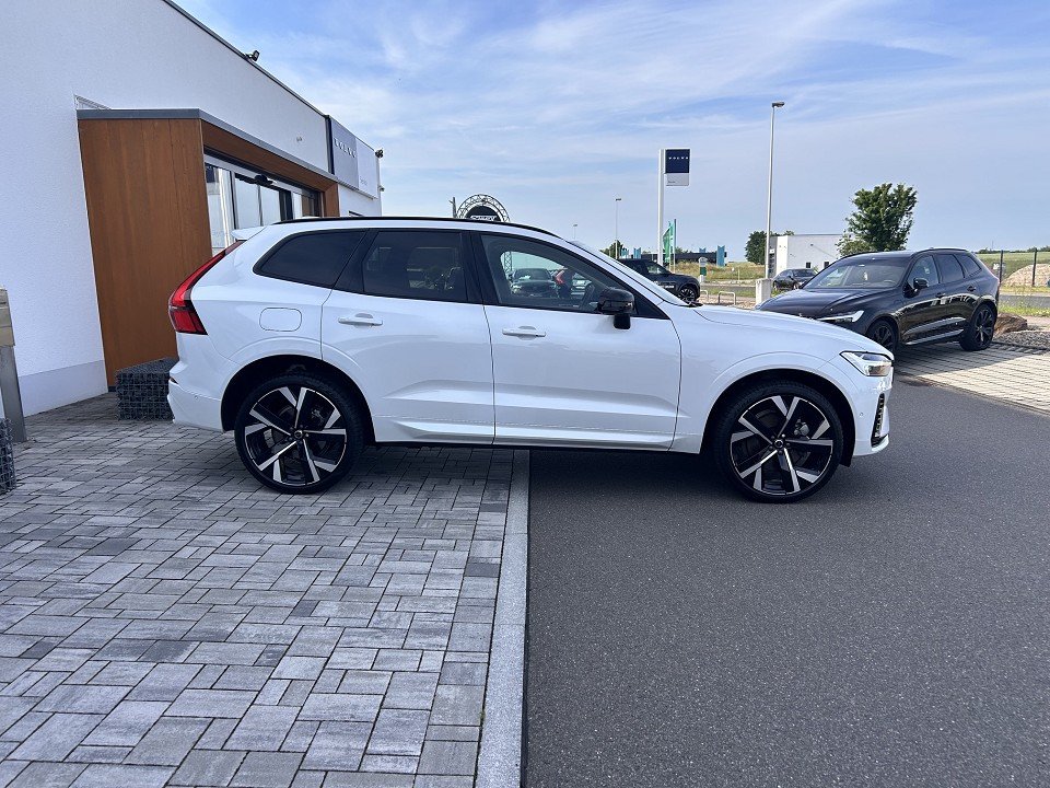 Volvo XC60 Ultra Dark Vollausstattung Ultra Dark Recharge Plug-In Hybrid AWD  