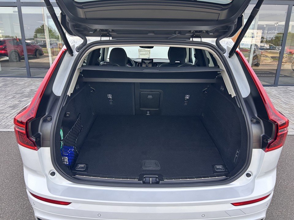 Volvo XC60 Ultra Dark Vollausstattung Ultra Dark Recharge Plug-In Hybrid AWD  