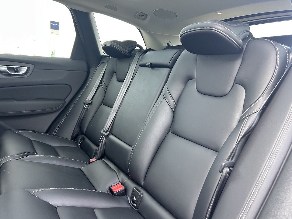 Volvo XC60 Ultra Dark Vollausstattung Ultra Dark Recharge Plug-In Hybrid AWD  
