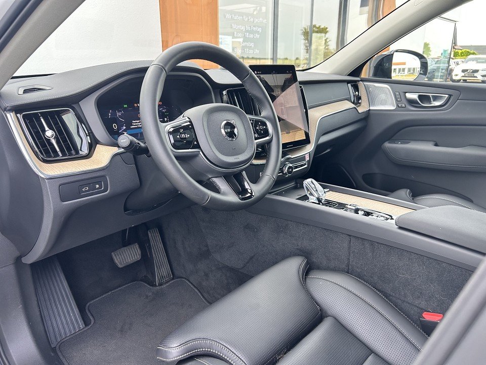 Volvo XC60 Ultra Dark Vollausstattung Ultra Dark Recharge Plug-In Hybrid AWD  