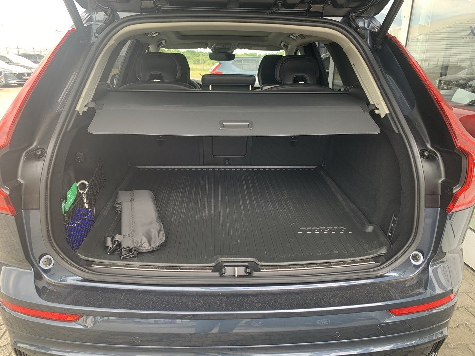 Volvo XC60 B4 AWD Ultimate Dark bel.Sitze/Polestar Leistungsoptimierung  