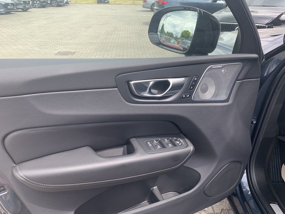 Volvo XC60 B4 AWD Ultimate Dark bel.Sitze/Polestar Leistungsoptimierung  