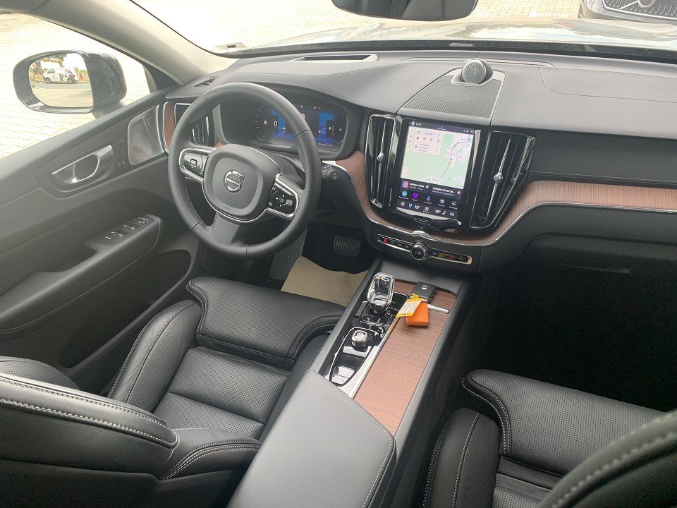 Volvo XC60 B4 AWD Ultimate Dark bel.Sitze/Polestar Leistungsoptimierung  